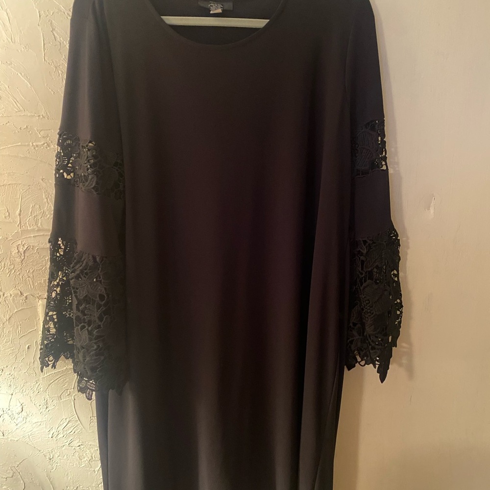 Alfani Black Dress with Lace Detail Size 16. Great used condition. - Picture 7 of 11